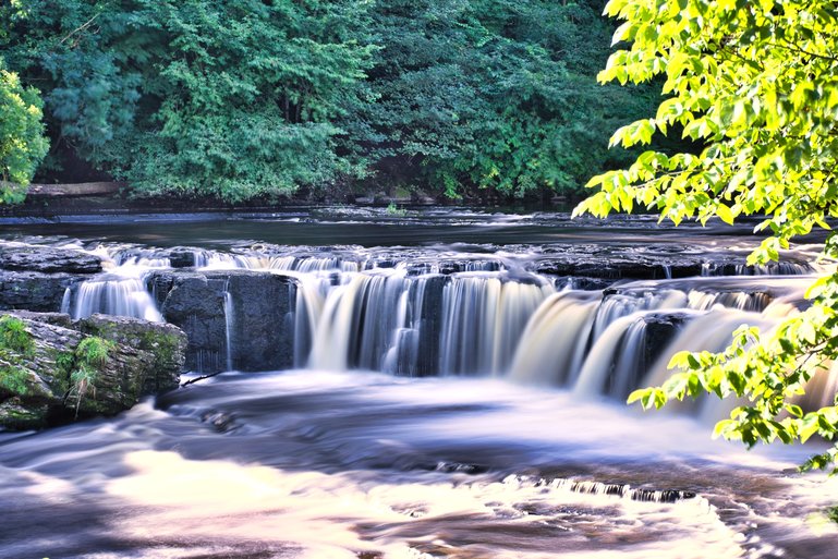 You can get very close to the top tier of the cascade at this point of the Upper Falls