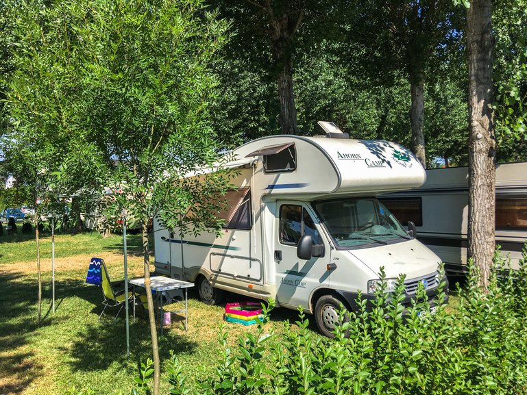 Our spot in Zamardi -Balatontourist camp