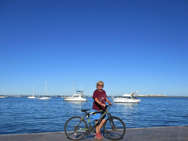 Cycling the Malecon