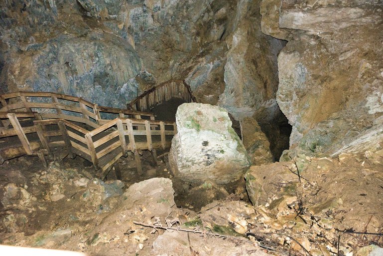 This photo was taken on automatic with flash, something I almost never do. It was so dark I couldn't see anything and the camera could only just see the rock below to focus on.