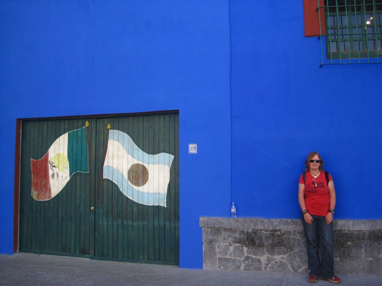 Outside Casa Azul