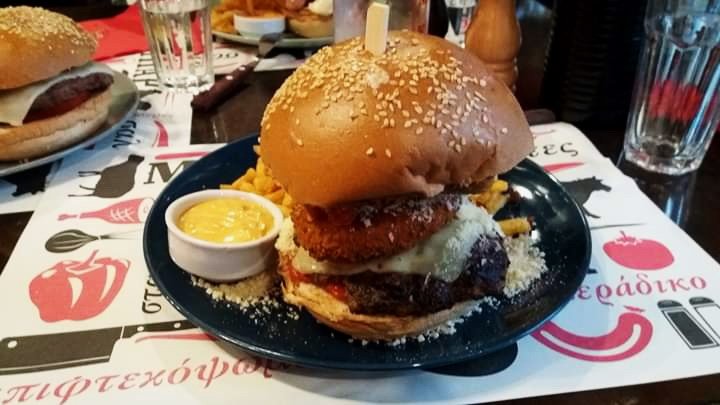 Montana Jones Burger at Mpar Mpee Kiou