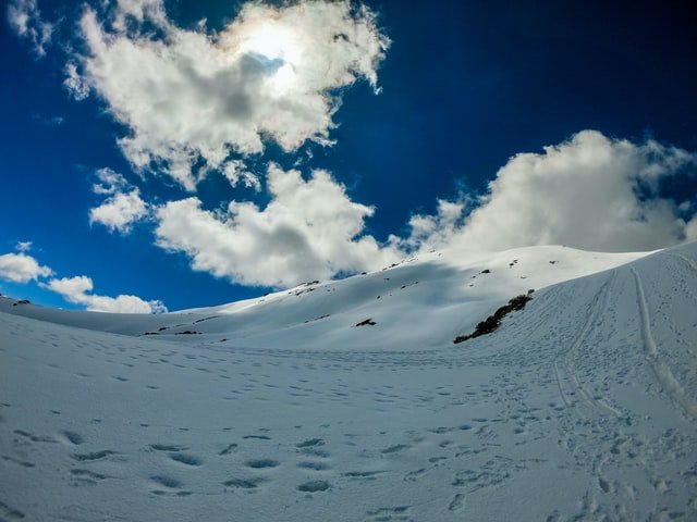 The snowy Kedarkantha trek 