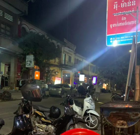A strip of restaurants in Kampot