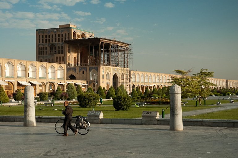 Ali Qapu Palance, Isfahan, Iran - Picture by Kamyar Adl