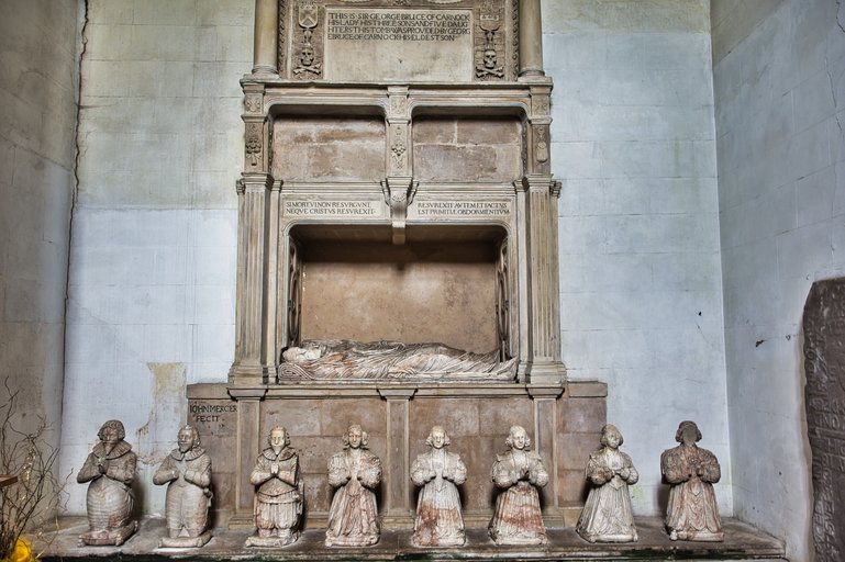 The effigies of Sir George Bruce and his family