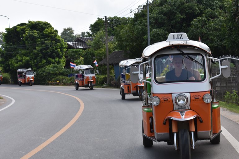 TUK TUK CONVOY