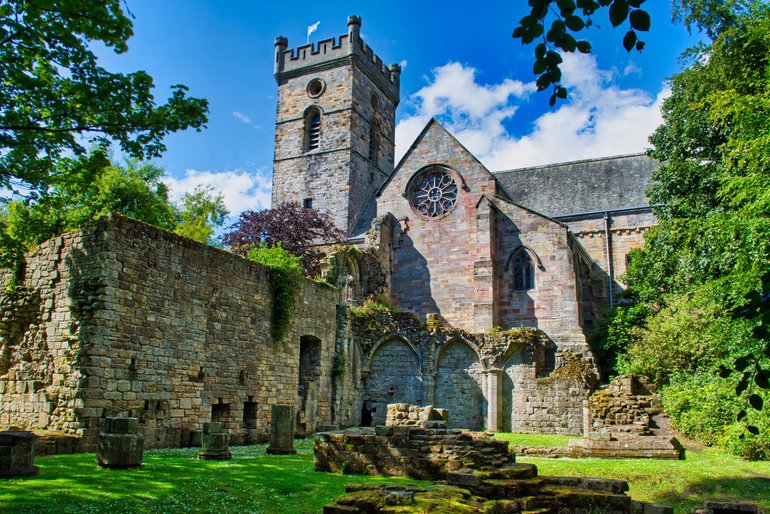 The ruins of Culross Abbey sit peacefully on top of the hill