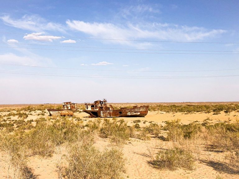 Ships. In the middle of the desert. Whaaaaaat