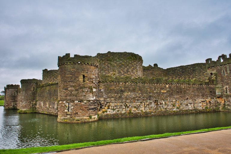 The moat surrounds the Castle walls and at high tide boats used to moor to unload supplies