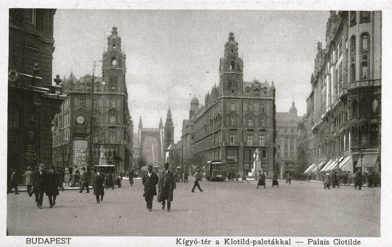 Palais Clotilde in Square Ferenciek (Ferenciek-tere), Budapest