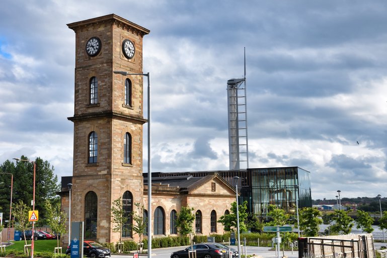 The Clydeside Distillery with the Glasgow Tower behind