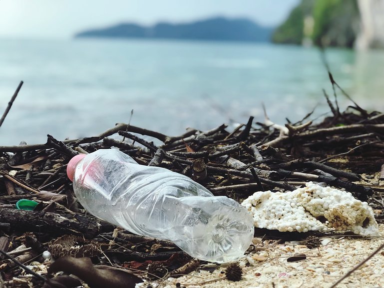 Avoiding single use plastics with Backpacker Shru