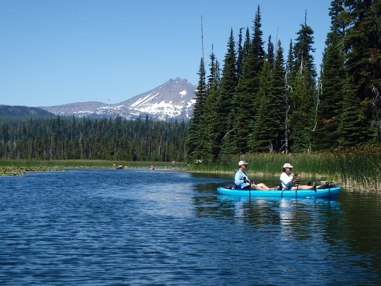 Hosmer Lake kayak with views of Mt. Bachelor