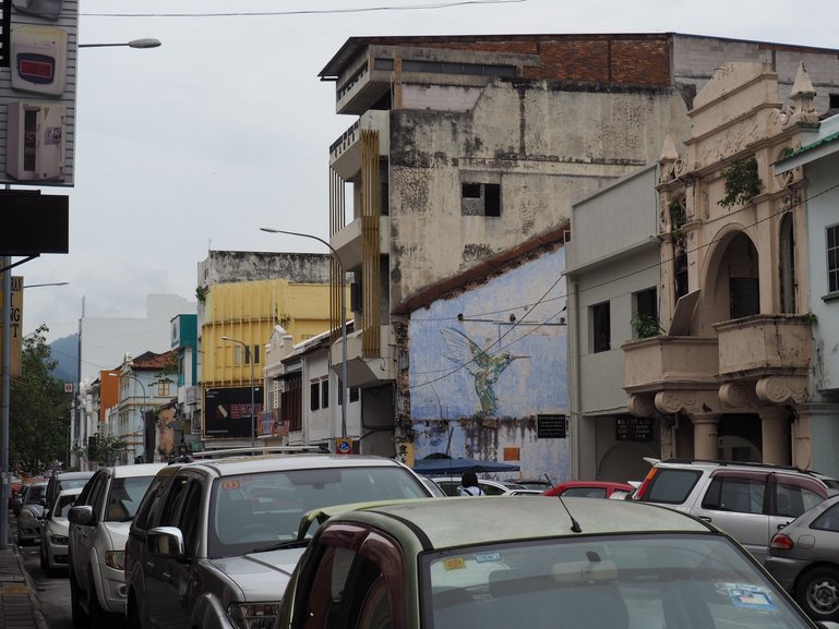 Hummingbird mural in an unassuming street in Ipoh Old Town