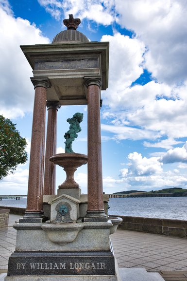 Alexandra Fountain on the esplanade