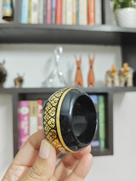 Thai Lai Rot Nam Bangle