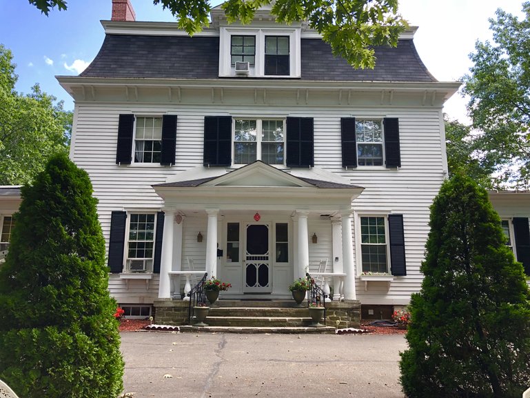 Elmcroft Place in Fredericton, NB is one of my favourite Airbnb finds.
