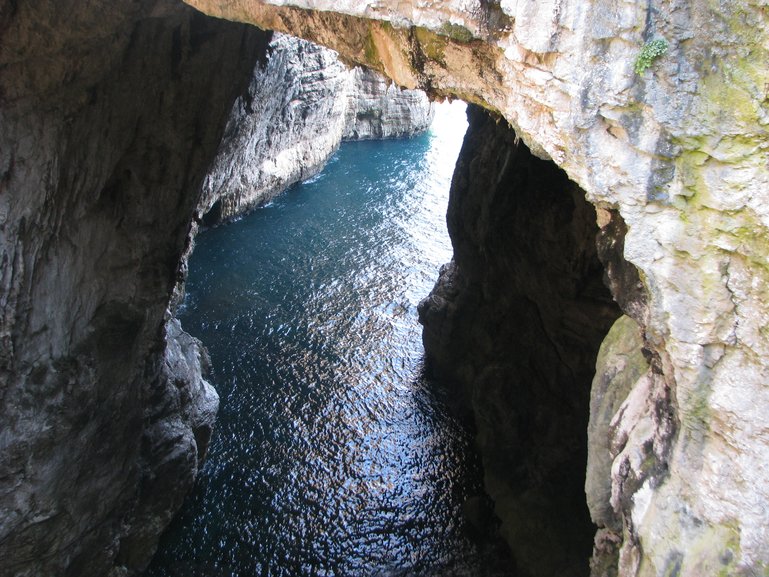 The natural grotto at Montagna Spaccata