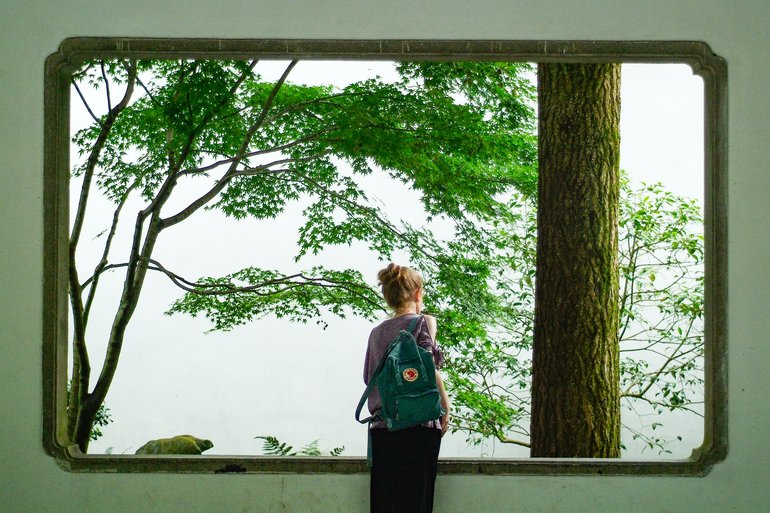 A framed view of Hupao