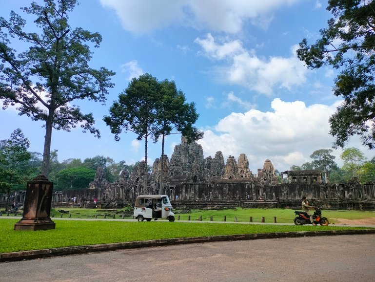 Bayon Temple - Powerful, beautiful and full of history