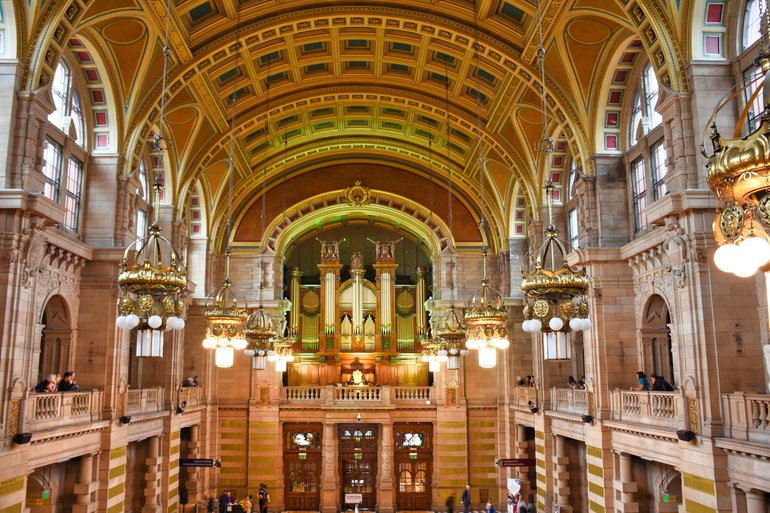 The Organist across the other side of the building entertaining the crowds below and around the balcony