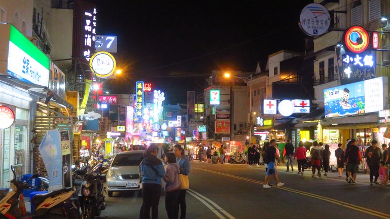 Kenting Street at night